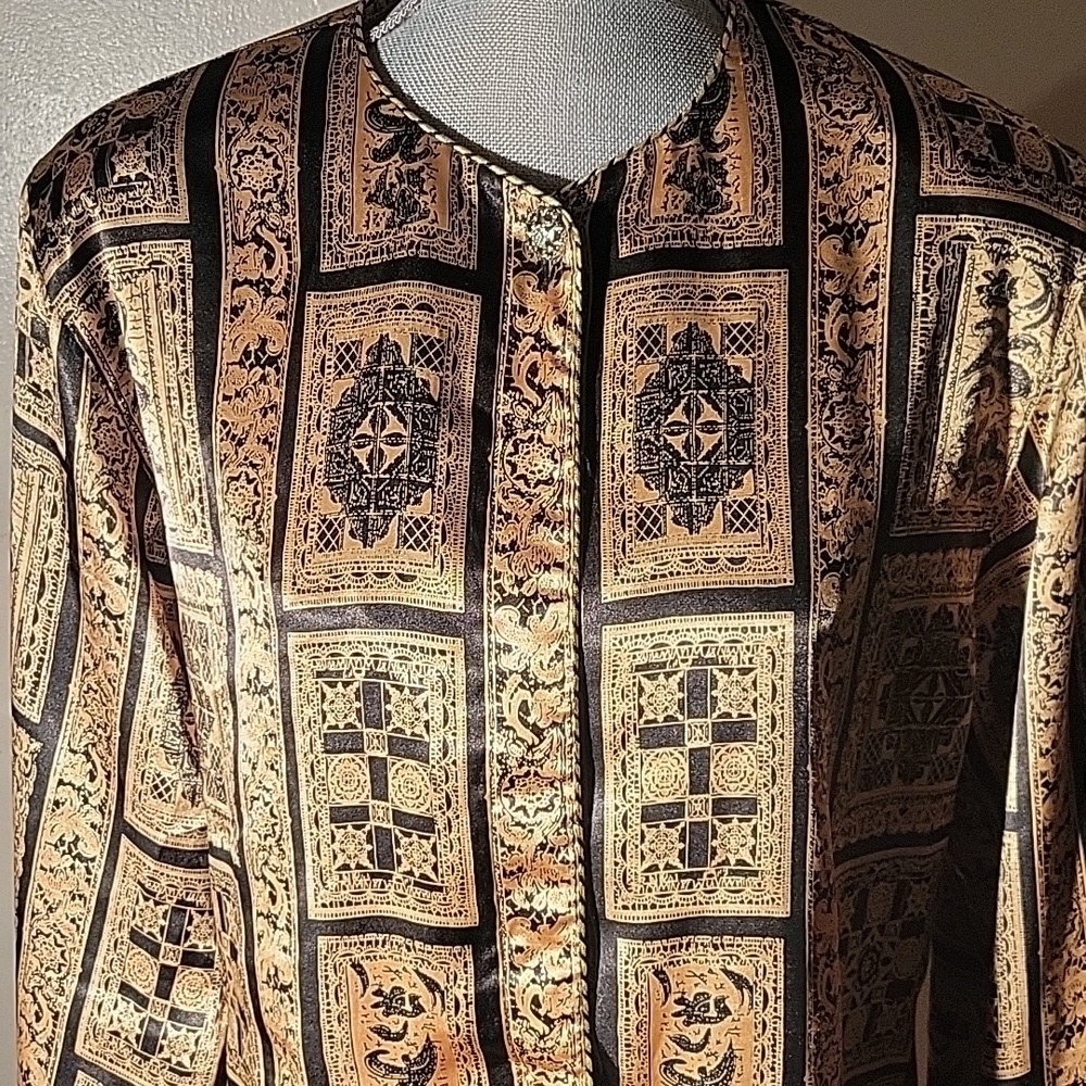 Susan Hutton Classy Dressy Women’s Blouse, Size: 14 W - Picture 3 of 10